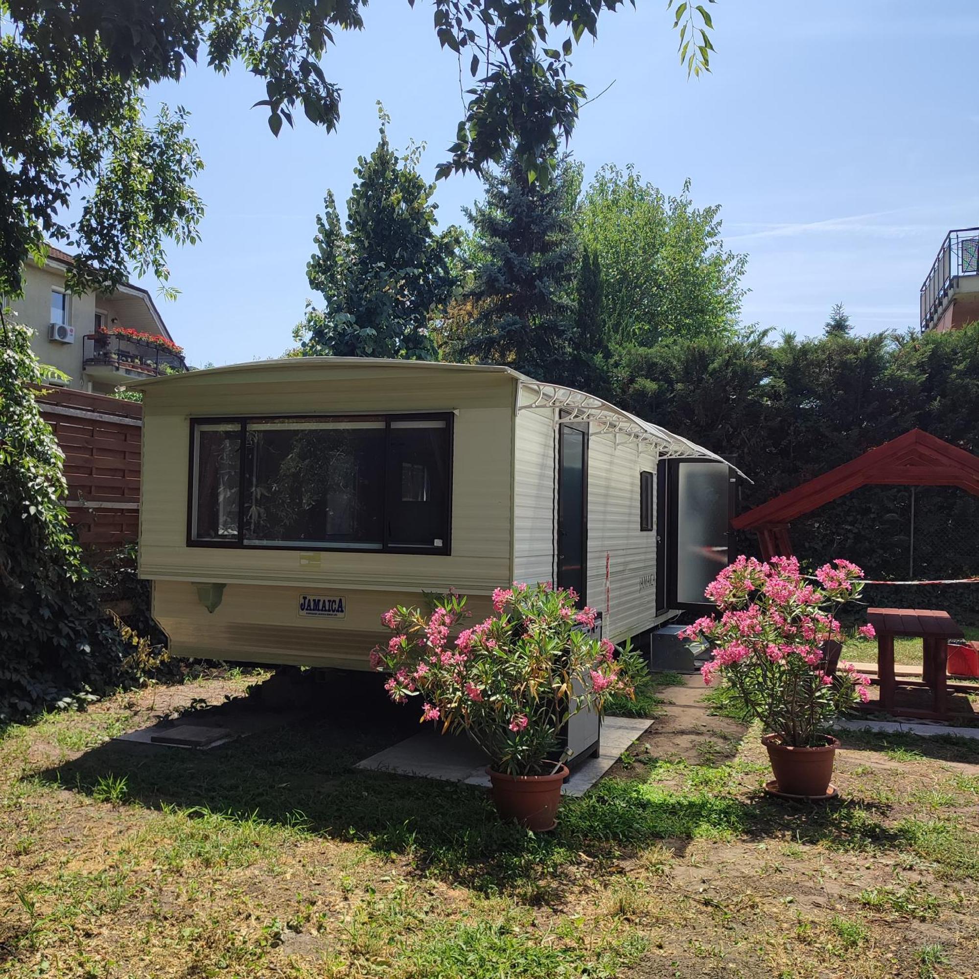 Rakos-Patak Mobile Home Garden & Free Parking Budapest Exterior photo